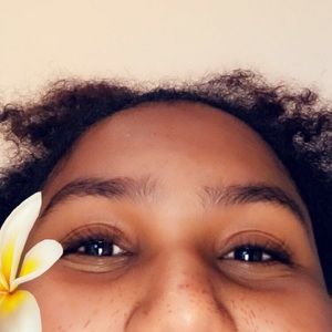 Meet your Posher, Sarah soleil